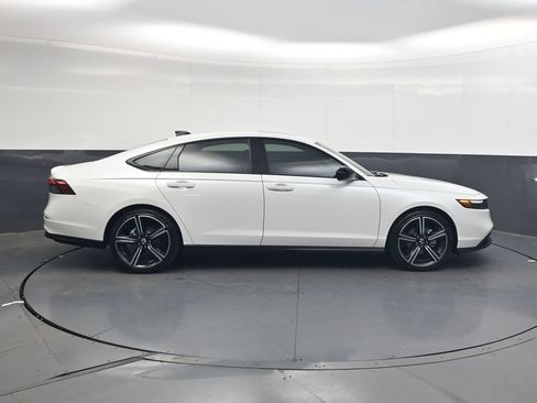 Certified 2026 Honda Accord SE image 3