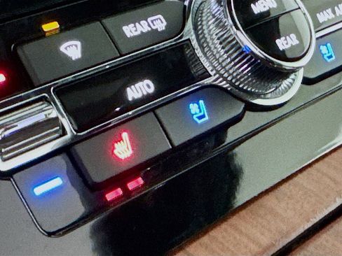 Used 2024 Lincoln Navigator Premiere image 23