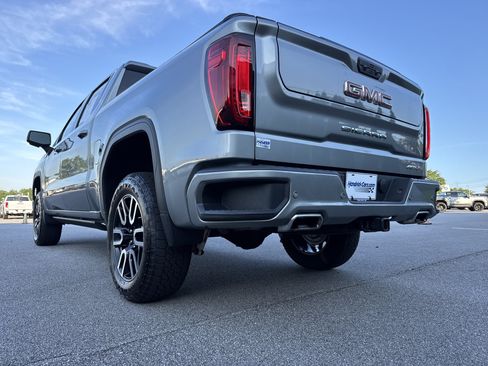 Used 2025 GMC Sierra 1500 AT4 w/ AT4 Preferred Package AWD/4WD image 6