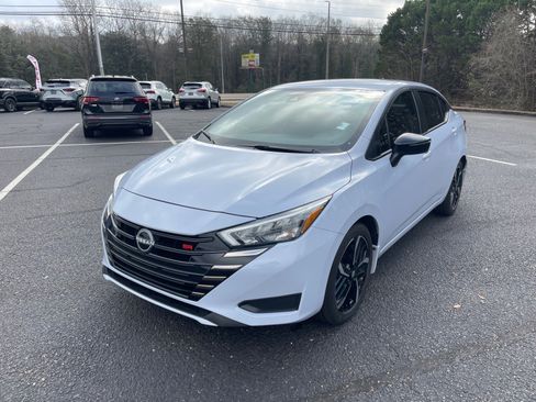 Used 2025 Nissan Versa SR w/ Trunk Package image 3