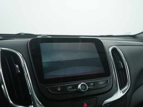 Used 2018 Chevrolet Equinox LT w/ Sun & Infotainment Package image 30