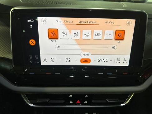 Used 2025 Volkswagen Atlas Peak Edition SE image 16