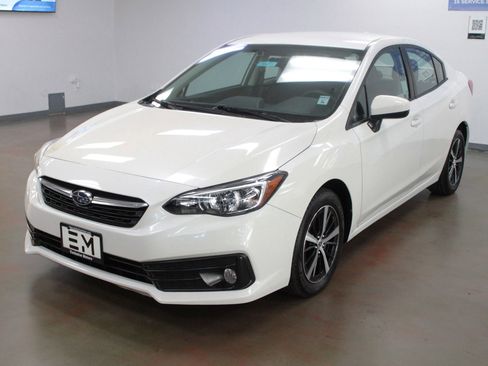 Used 2023 Subaru Impreza 2.0i Premium image 5