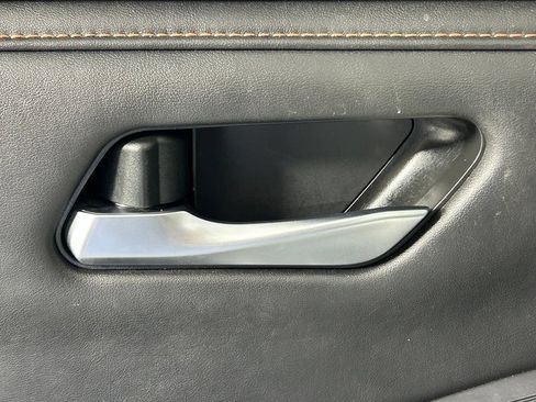 Used 2023 Nissan Sentra SR w/ SR Premium Package FWD image 31