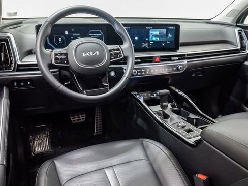 Used 2025 Kia Sorento SX FWD image 7
