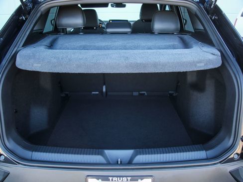 Used 2023 Volkswagen ID.4 2WD image 10