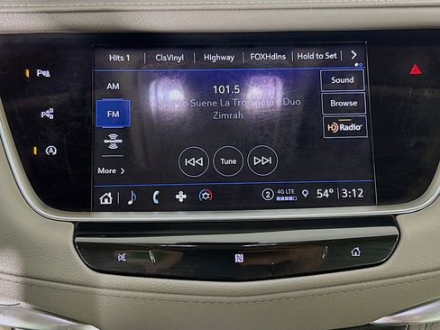 Used 2021 Cadillac XT5 Premium Luxury image 17