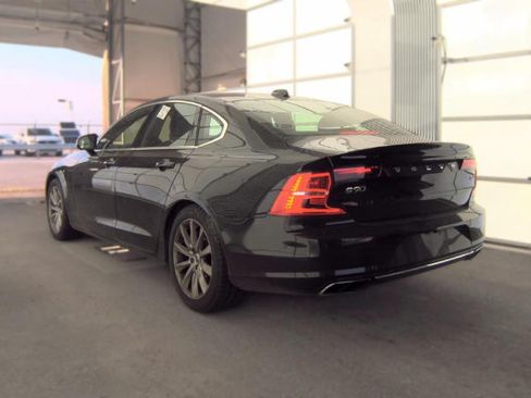 Used 2017 Volvo S90 T6 Momentum w/ Vision Package AWD/4WD image 2