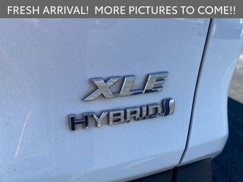 Certified 2021 Toyota RAV4 XLE w/ Convenience Package image 7