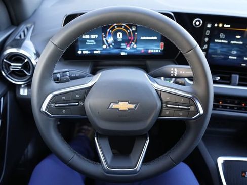 New 2026 Chevrolet Equinox LT w/ Convenience Package II image 28