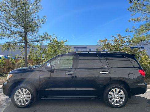 Used 2011 Toyota Sequoia Platinum image 10