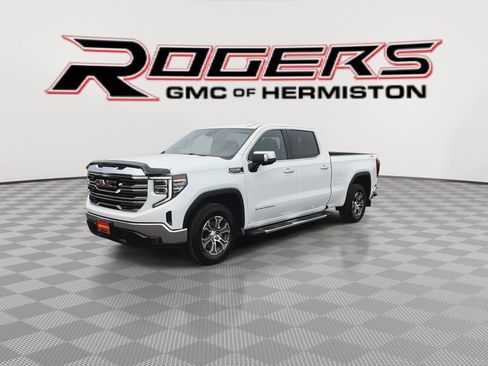 Used 2023 GMC Sierra 1500 SLT w/ SLT Convenience Package image 9