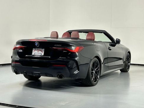 Used 2022 BMW 430i Convertible w/ M Sport Package image 4