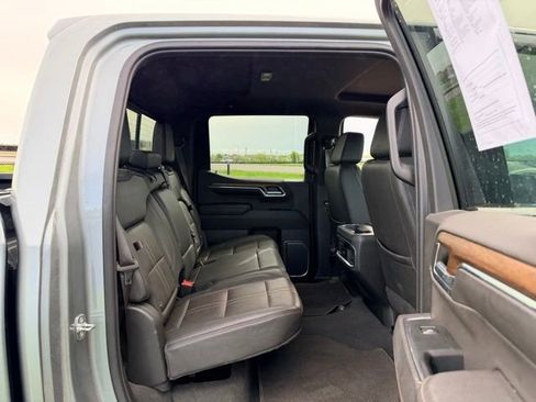 Used 2023 Chevrolet Silverado 1500 High Country AWD/4WD image 9