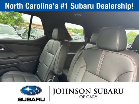Used 2023 Chevrolet Traverse RS FWD image 24