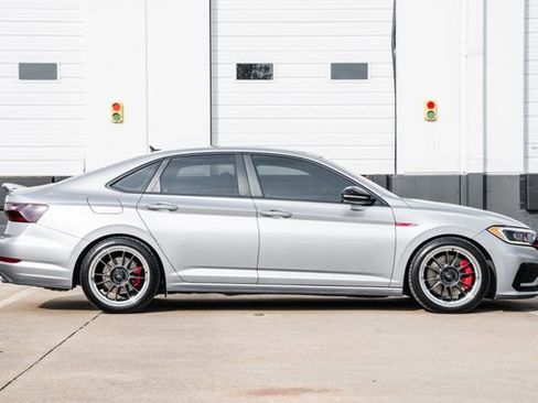 Used 2020 Volkswagen Jetta GLI Autobahn image 11