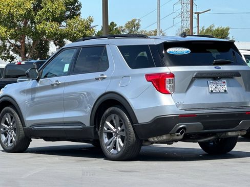 Certified 2023 Ford Explorer XLT w/ Equipment Group 202A RWD image 8