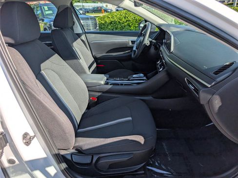 Used 2023 Hyundai Sonata SEL w/ Convenience Package FWD image 10