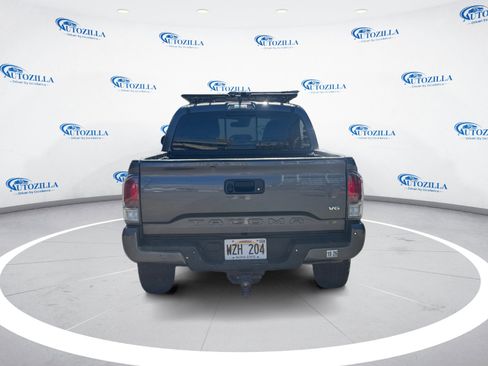 Used 2021 Toyota Tacoma TRD Off-Road w/ Technology Package image 4