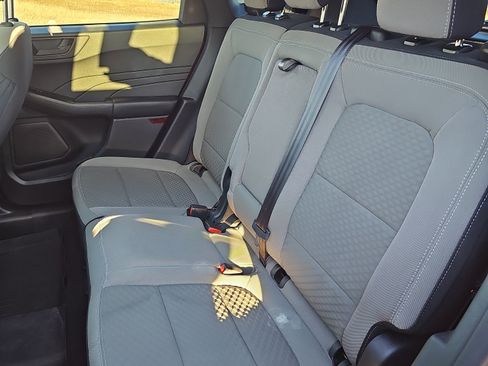 Used 2022 Ford Escape SE w/ SE Sport Appearance Package image 12