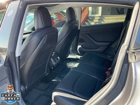 Used 2018 Tesla Model 3 Long Range image 25