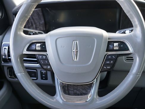 Used 2018 Lincoln Navigator Reserve w/ Technology Package image 26