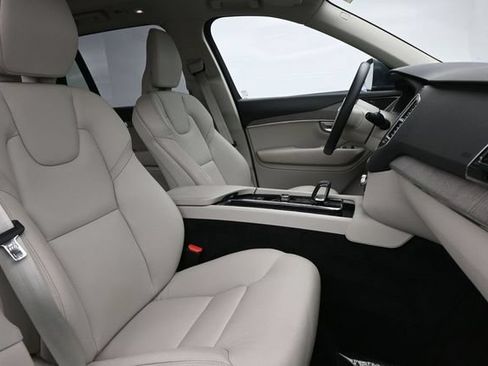 Used 2024 Volvo XC90 B5 Plus w/ Protection Package AWD/4WD image 33