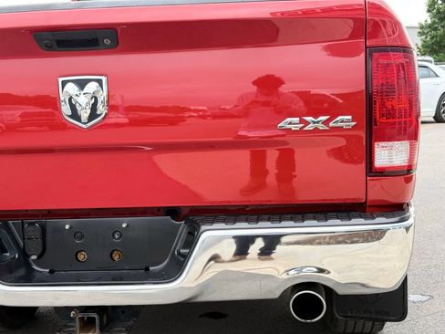 Used 2018 RAM 1500 SLT AWD/4WD image 11
