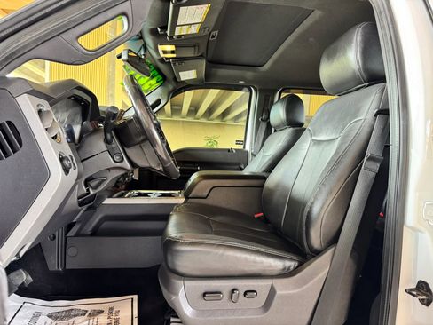 Used 2016 Ford F250 Lariat w/ Lariat Ultimate Package image 11