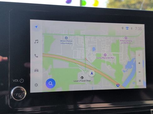 Used 2025 Toyota Sienna LE w/ LE Plus Package image 18