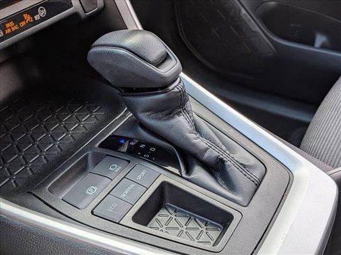 Used 2023 Toyota RAV4 LE image 12