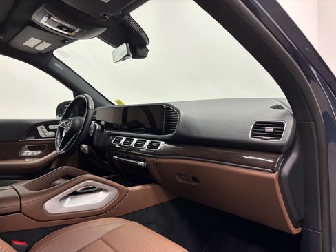 Used 2025 Mercedes-Benz GLE 450 4MATIC image 29