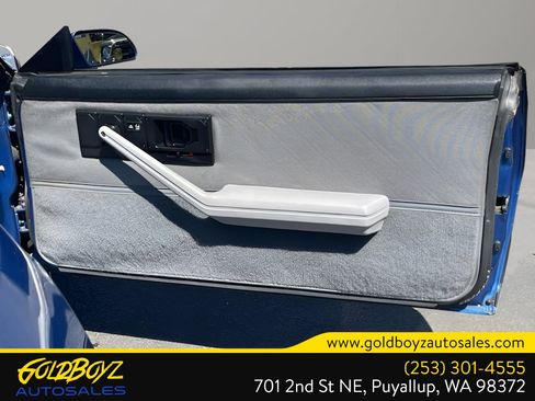 Used 1987 Chevrolet Camaro Z28 RWD image 28