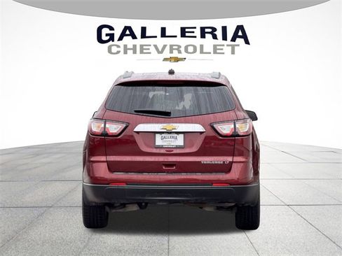 Used 2016 Chevrolet Traverse LT w/ Style and Technology Package image 6