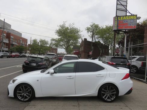 Used 2017 Lexus IS 200t F Sport w/ F Sport Package RWD image 7