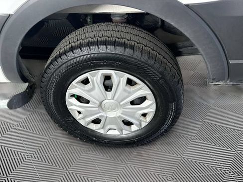 Certified 2025 Ford Transit 250 Low Roof w/ Exterior Upgrade Package RWD image 29