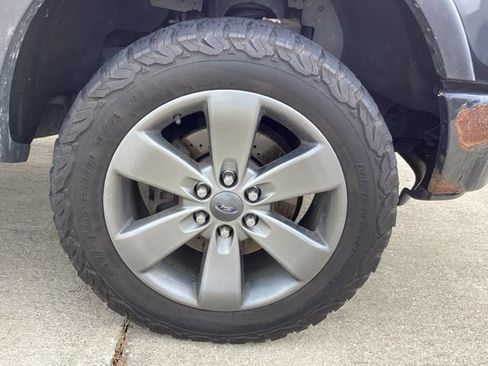 Used 2014 Ford F150 FX4 w/ Equipment Group 402A Luxury AWD/4WD image 8