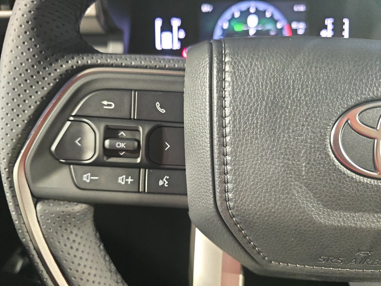 New 2026 Toyota 4Runner SR5 AWD/4WD image 16