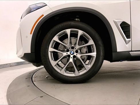 Used 2026 BMW X5 xDrive40i w/ Climate Comfort Package AWD/4WD image 8