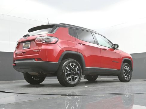 Used 2021 Jeep Compass Trailhawk AWD/4WD image 36