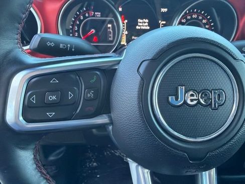 Used 2020 Jeep Gladiator Rubicon w/ Dual Top Group AWD/4WD image 24