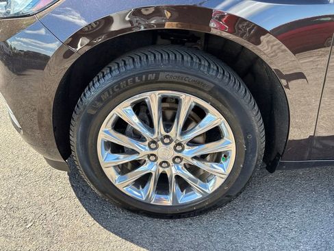 Used 2018 Buick Enclave Premium FWD image 11