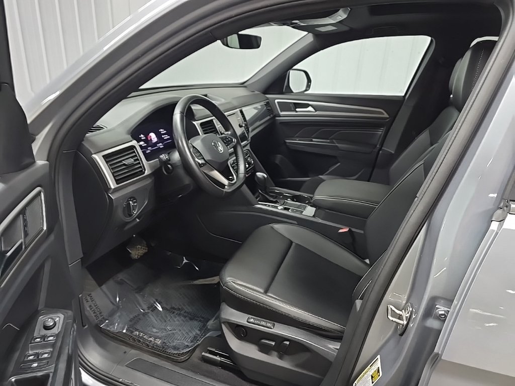 Used 2020 Volkswagen Atlas Cross Sport SEL FWD image 26