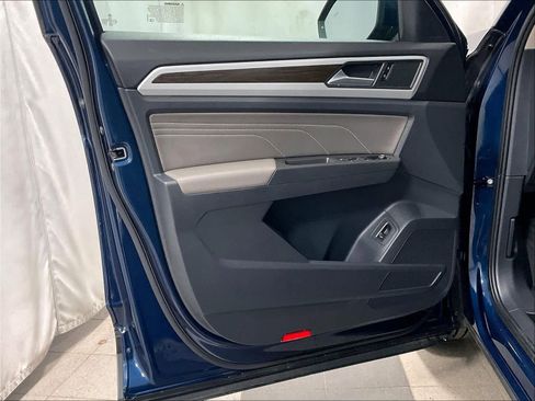 Used 2023 Volkswagen Atlas SE image 9