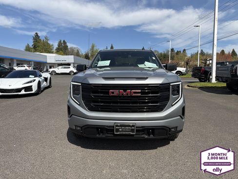 Used 2025 GMC Sierra 1500 Elevation image 8