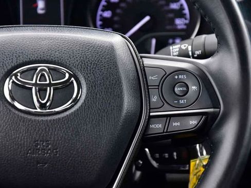 Certified 2022 Toyota Camry SE image 16