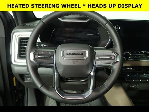 Used 2023 GMC Canyon Denali image 8