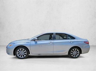 Used 2017 Toyota Camry XLE FWD video 2