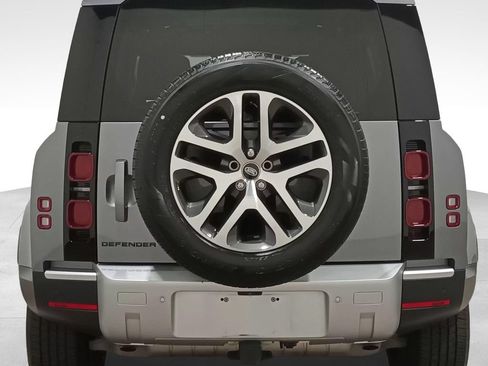 Used 2024 Land Rover Defender 110 S AWD/4WD image 4