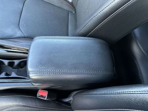 Used 2023 Jeep Compass Limited image 24